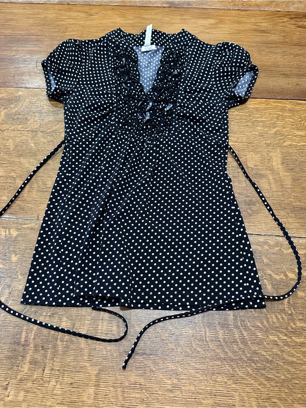 Heart Soul vintage y2K Black and White Polka Dot Ruffle Tie-Waist Top